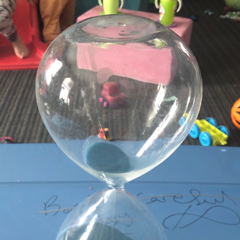 💙 Sand Hourglass Decor - Picture 5 of 5